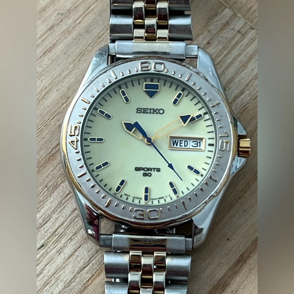 Seiko Sports 50 Rare Vintage Men’s Watch Iridescent Dial Two-Tone Bracelet Date